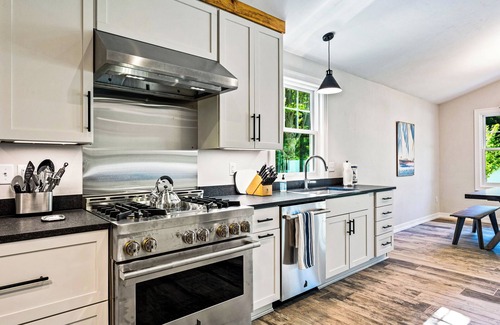 Fish Creek House | Looking for the perfect place for a family gathering or couples get away?
