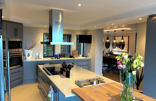 Paradise Villa | Looking for the perfect escape in a true paradise setting has never been so easy