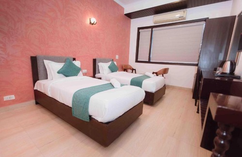 DLF City Hotel | LOOMSTAY SMART INN HOTEL