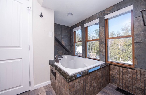 Mountain Cabin | Loon Rapids Eco-Lodge: Eagle's Nest!