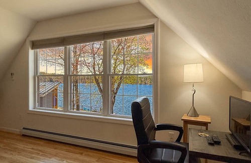 Conway House | Loon's Lookout | Relaxing Waterfront Retreat