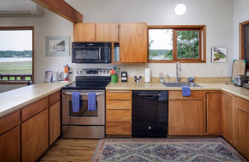 Lopez Island House | Lopez Island, Crow's Nest #302