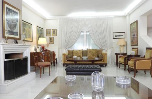 Trikala Apartment | Lora's house