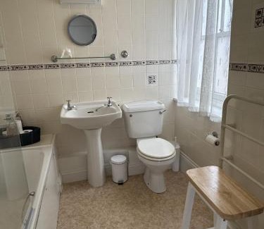 Bridport Bed & Breakfast | Lord Nelson Hotel