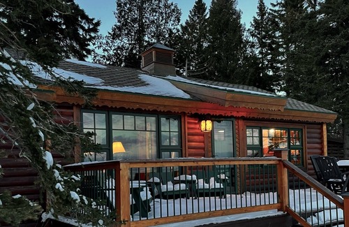 Lutsen Cabin | Lorelei of the Lake - Charming Cabin & Guest Cabin on the Shore of Lake Superior