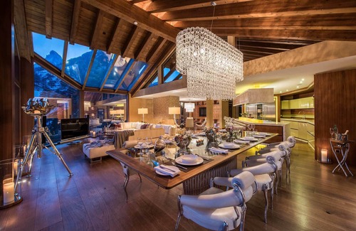 Manhattan Ski Chalet | Lorem ipsum