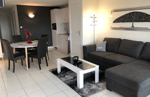 Kerroch Apartment | Loriot1 apartment sea view on the fort blocked, ploemeur