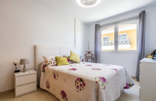 Los Abrigos Apartment | Los Abrigos- Luminoso y Amplio Apartamento a Metros del Mar