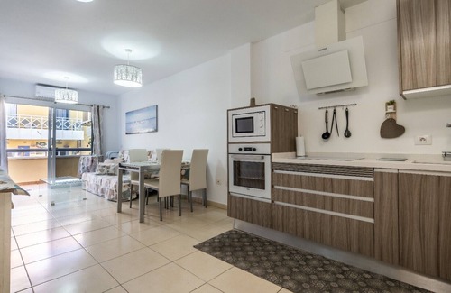 Los Abrigos Apartment | Los Abrigos- Luminoso y Amplio Apartamento a Metros del Mar