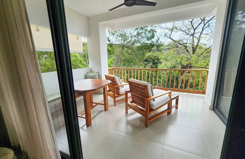 Playa Ocotal Condo | Los Almendros de OcotalnBeachfront property! Gorgeous ocean views & sunsets