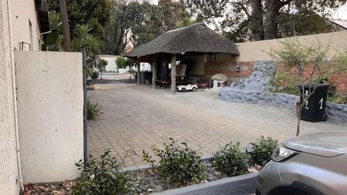 Ekurhuleni House | Los Angeles Lakefield guesthouse