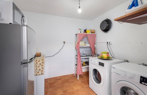 Alcala Apartment | 'Los Charquitos' with Shared Terrace and Wi-Fi