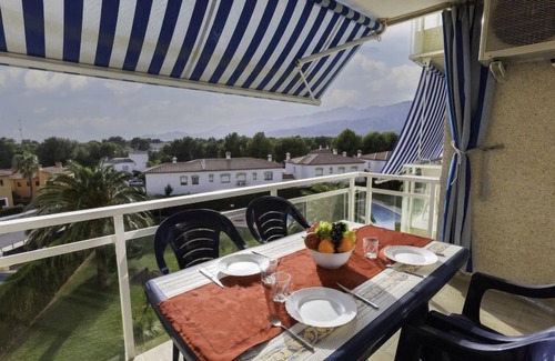 Miami Platja Apartment | Los Pelicanos by Interhome
