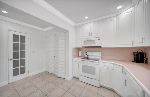 Coral Ridge Apartment | Los Sueños Resort & Marina, Unit 6, Ft. Lauderdale