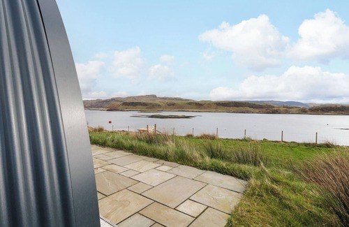 Isle of Luing Cottage | LOSAL, romantic, with a garden in Cullipool, Isle Of Luing