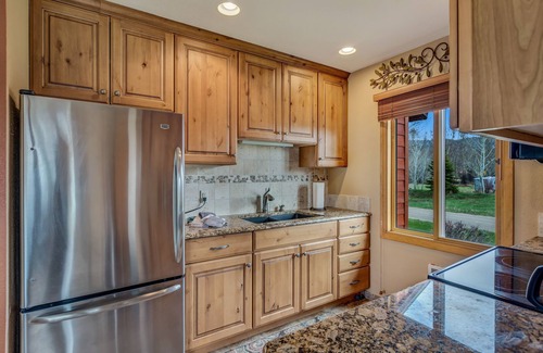 Clark Cabin | Lost Dog - Cozy home away from home