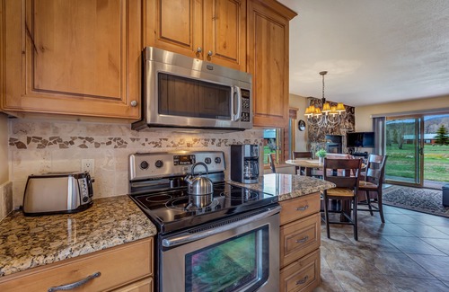 Clark Cabin | Lost Dog - Cozy home away from home