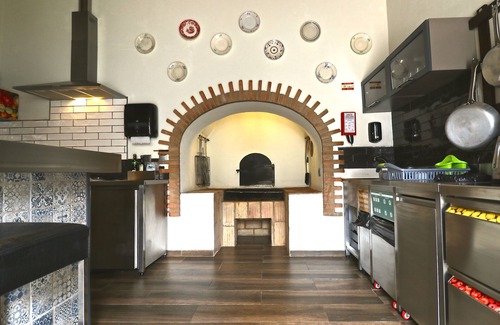 Patroves House | Lost & Found - Guesthouse & Suites