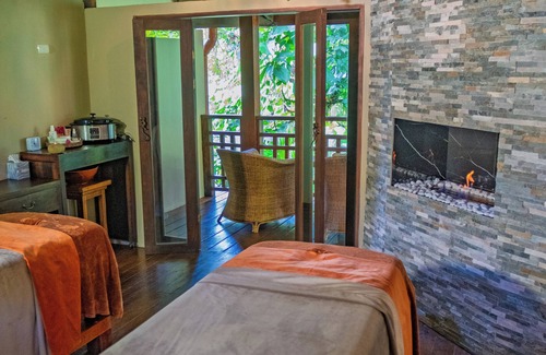 La Fortuna Resort | Lost Iguana Resort and Spa