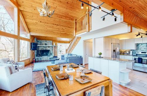 Bentonville - Fayetteville House | Lost Rock