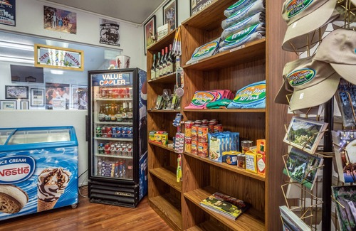 Roseburg Apartment | Lost World Lodge - Your Jurassic Park Vacation Rental