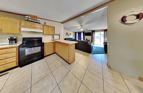Put-in-Bay Cabin | Lots of Room to Spread Out in this 3 BR Vacation Home at the Island Club IC80