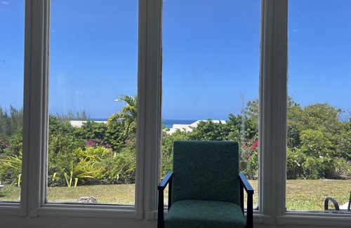 Nassau House | Lots of sunshine, cozy fresh air located in Nassau the Bahamas .ocean view