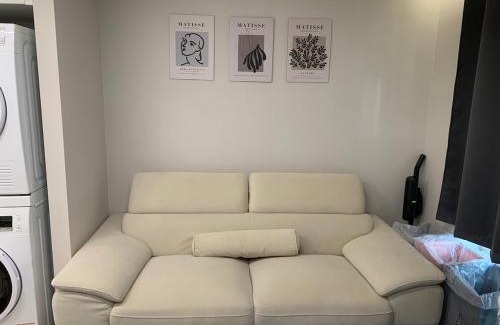 Songpa Apartment | Lotte Tower view terrace house