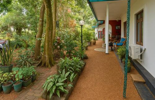 Kandy House | Lotus Mountain Retreat