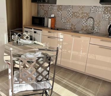 Le Thoronet House | LOU CHYMADIS