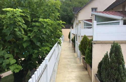 Souillac Apartment | Loue Agréable T1 Avec Piscine