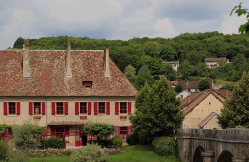 Charnay Ski Chalet | Löuloue - a cottage by the river