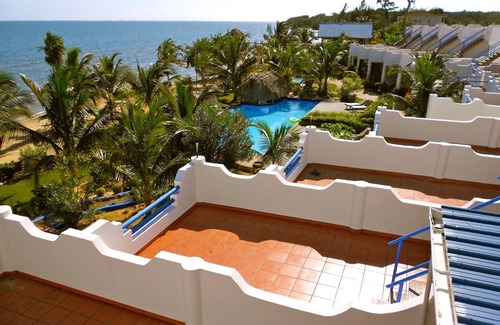 Sittee River Villa | Lounge in the Sun or Chill in the Shade