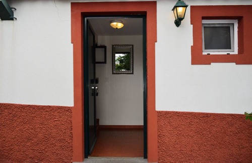 Arco da Calheta Cottage | Loureiros Cottage, a Home in Madeira