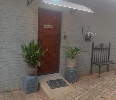 Tswaing House | Lourette se Plek