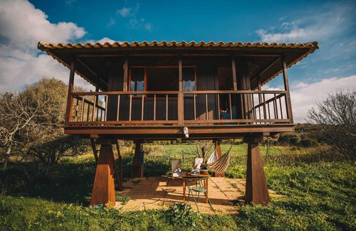 Almadena Ski Chalet | Love and a hut: nature, beach, pool