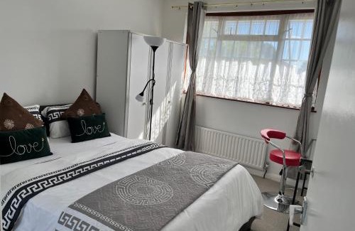 Petts Wood and Knoll House | Love and Peace, Petts Wood