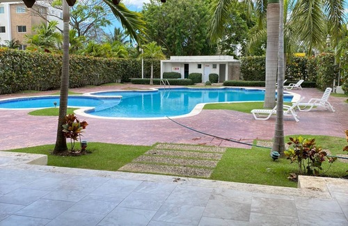 Santiago de los Caballeros Condo | Lovely First Floor Condominium, 5 minutes away from all stores