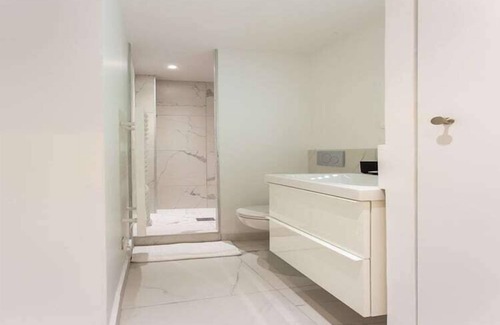 Batignolles Apartment | Love room - 2P with Jacuzzi