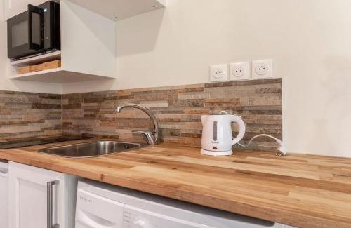 Villeneuve-le-Roi Apartment | Love Room avec Jacuzzi, Le Saccard