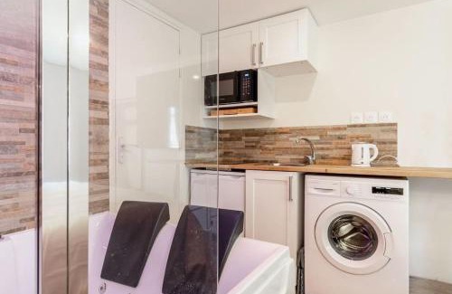 Villeneuve-le-Roi Apartment | Love Room avec Jacuzzi, Le Saccard