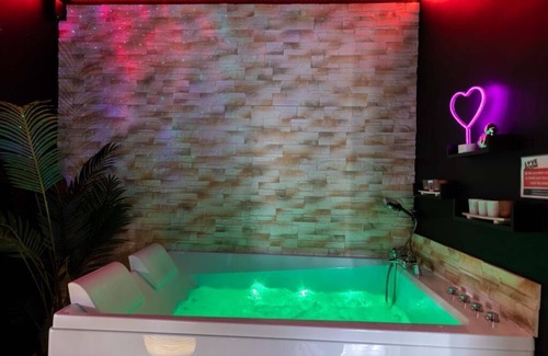 Chamalieres Apartment | LOVE ROOM or not! Chamalières