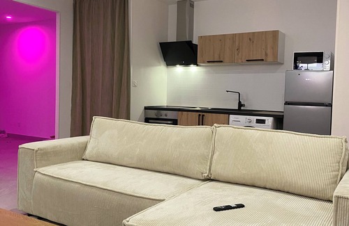 Istres Apartment | Love room/private jacuzzi/exceptional accommodation