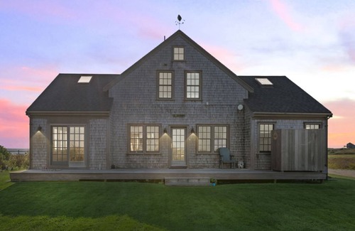 Nantucket House | Love Sand, Madaket on the Beach, Lovely Seaside Home