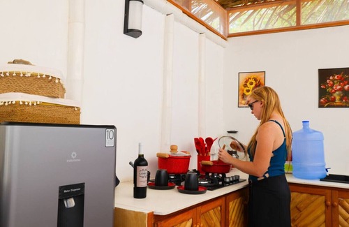 Mancora Cabin | Love Shack/Pool/Parking/BBQ/Private Paradise.
