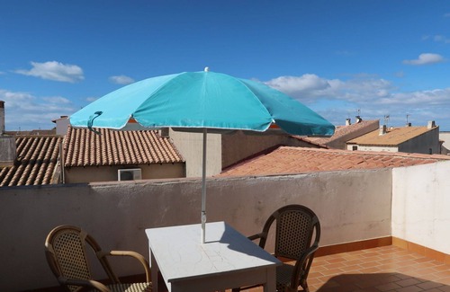 Saintes-Maries-de-la-Mer Apartment | Lovely apartment for 2 guests with WIFI, TV and balcony
