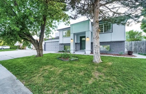 Loveland House | Loveland Oasis w/Indoor Heated Pool & Game Room