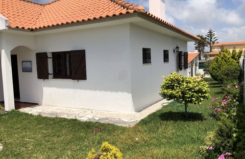 Fontanelas House | LOVELLY VILLA WITH GARDEN in small village near Sintra/Cascais coast and Lisbon