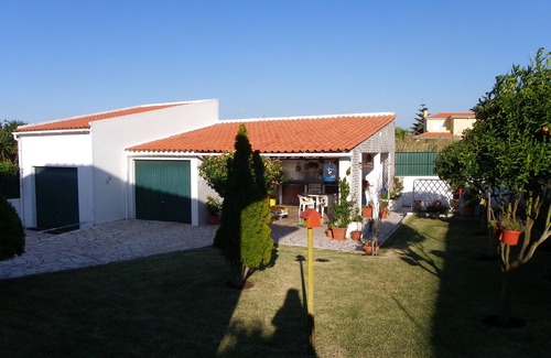Fontanelas House | LOVELLY VILLA WITH GARDEN in small village near Sintra/Cascais coast and Lisbon