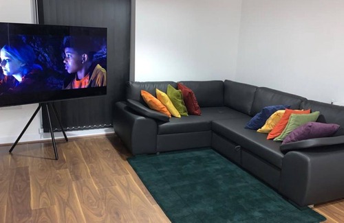 West Thurrock Apartment | Lovely 1-Bed Apartment in Grays